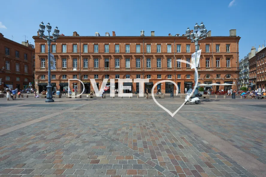 Photo TOULOUSE by VIET - Place Du Capitole