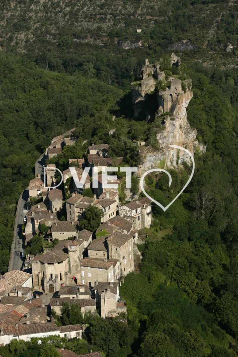 Photo TOULOUSE by VIET - 81 PENNE LE CHATEAU RIVIERE L'AVEYRON N44°04409 E001°43199 ©VIET 361.com