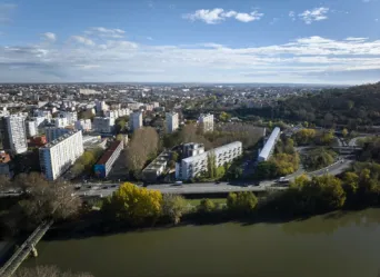 Photo TOULOUSE by VIET - Passerelle de la poudri&egrave;re et Garonne