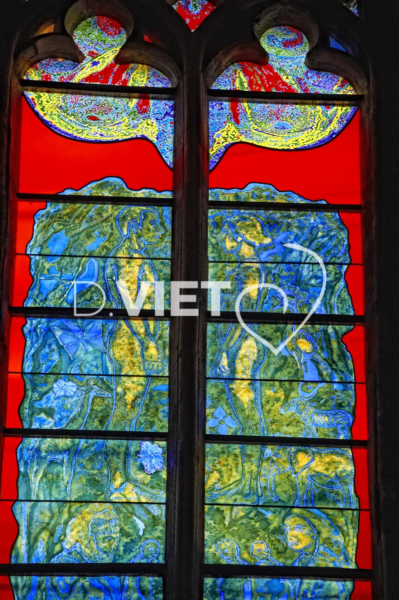 Photo TOULOUSE by VIET - vitraux de Stéphane Belzère dans la cathédrale de Rodez