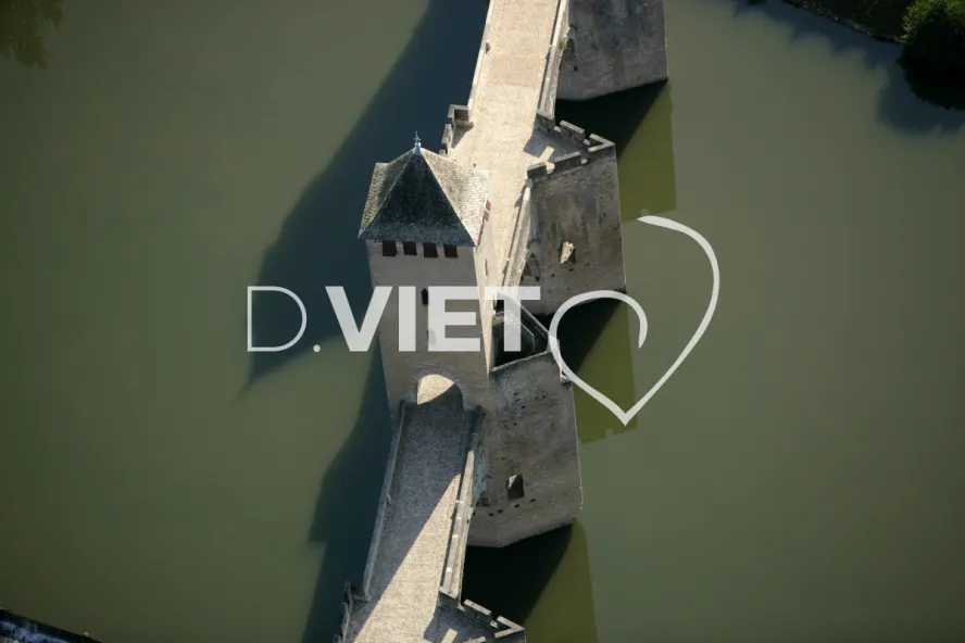 Photo TOULOUSE by VIET - 46 CAHORS N44°265141 E001°26184 ©VIET 361.com