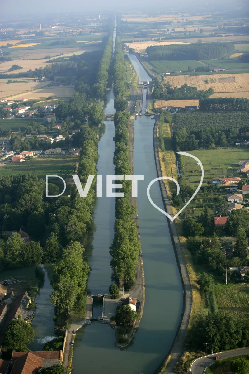 Photo TOULOUSE by VIET - 82 MONTECH Canal des 2 mers