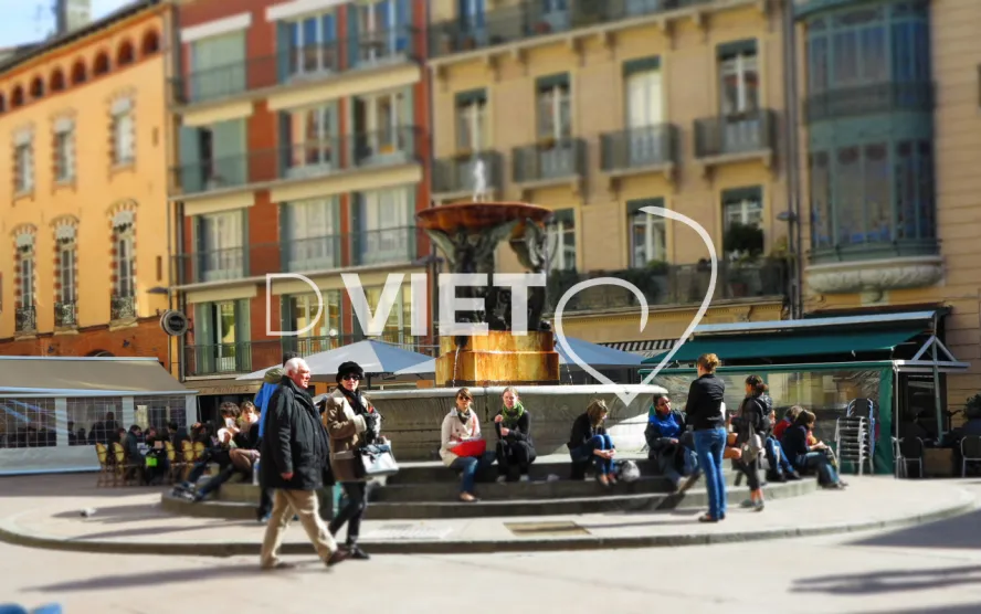 Photo TOULOUSE by VIET - Place de la trinite