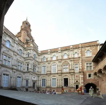 Photo TOULOUSE by VIET - H&ocirc;tel d'Ass&eacute;zat