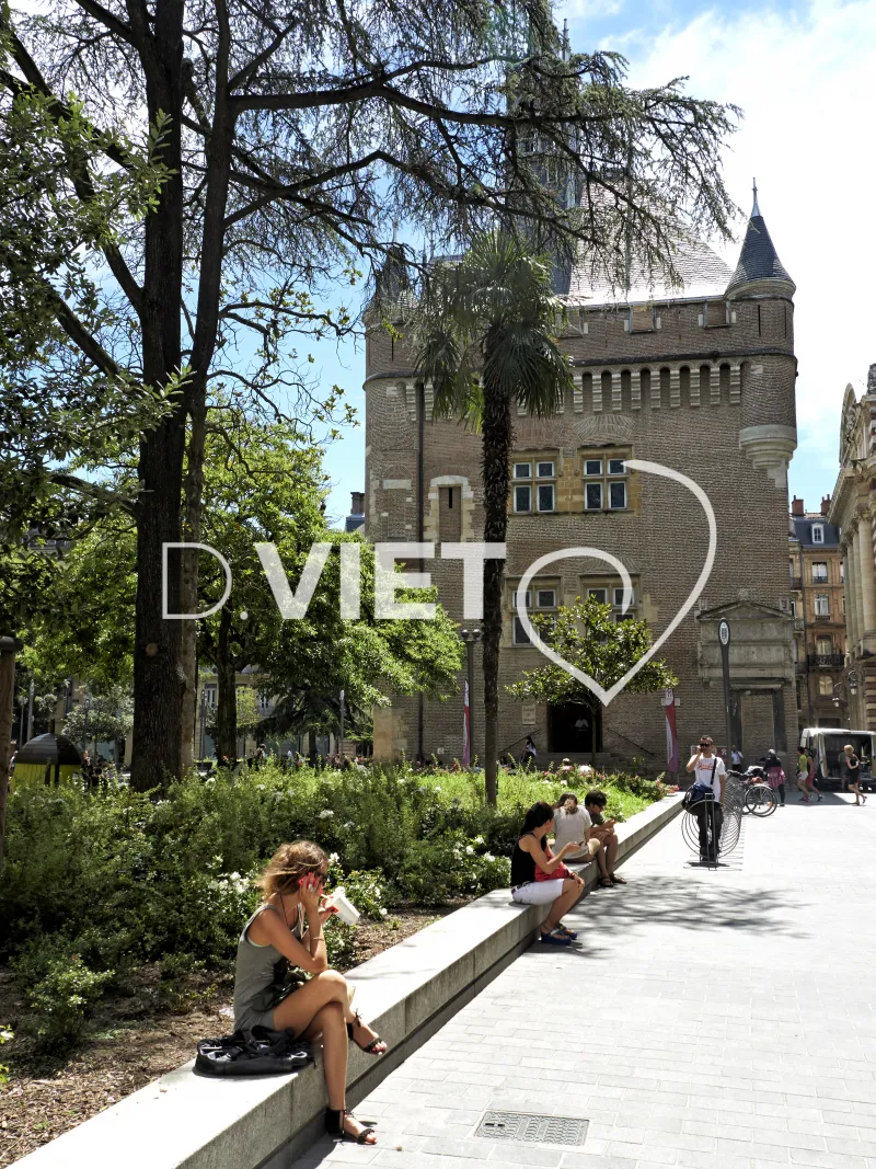 Photo TOULOUSE by VIET - Capitole Donjon office du tourisme