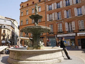 Photo TOULOUSE by VIET - PLace Salengro