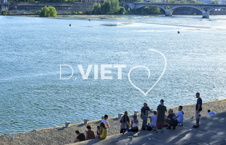 Photo TOULOUSE by VIET - PLACE ST PIERRE