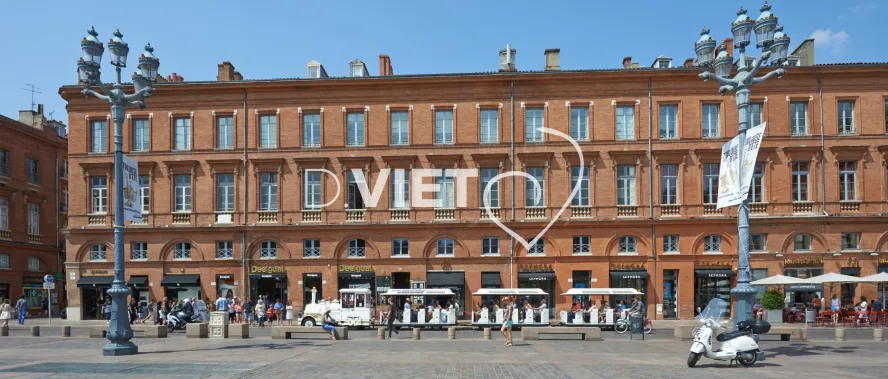 Photo TOULOUSE by VIET - Petit train touristique Place Du Capitole