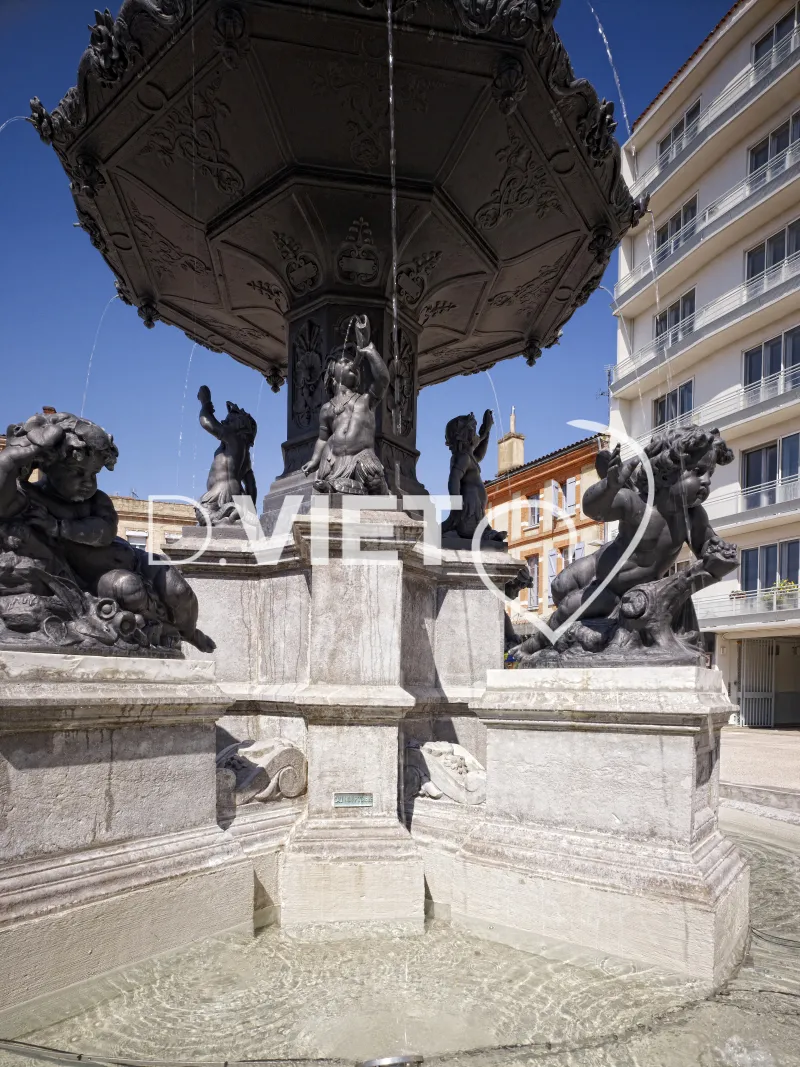 Photo TOULOUSE by VIET - La Fontaine Place Olivier