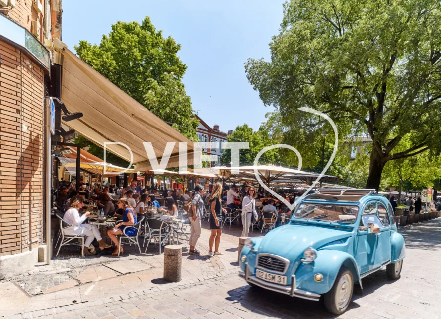 Photo TOULOUSE by VIET - place saint georges 2 CV