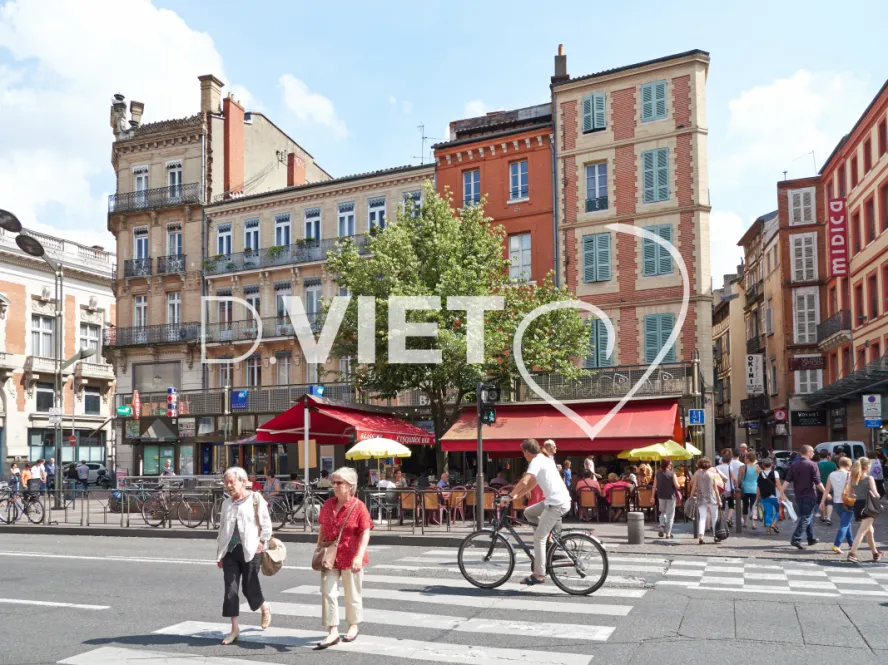 Photo TOULOUSE by VIET - Place Wilson Esquirol