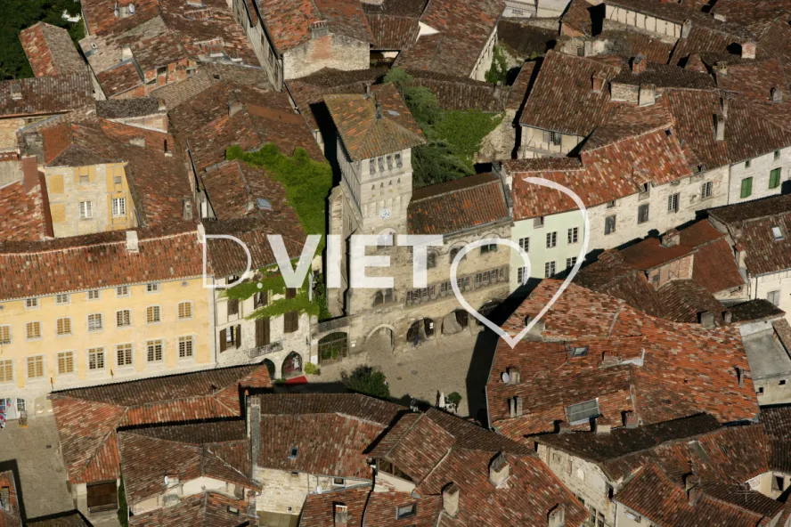 Photo TOULOUSE by VIET - 82 ST ANTONIN RIVIERE L'AVEYRON N44°09012 E001°45230 ©VIET 361.com