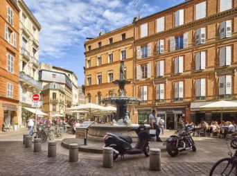 Photo TOULOUSE by VIET - Place Roger Salengro