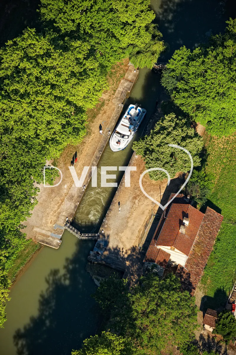Photo TOULOUSE by VIET - Canal et écluse du Cacor
