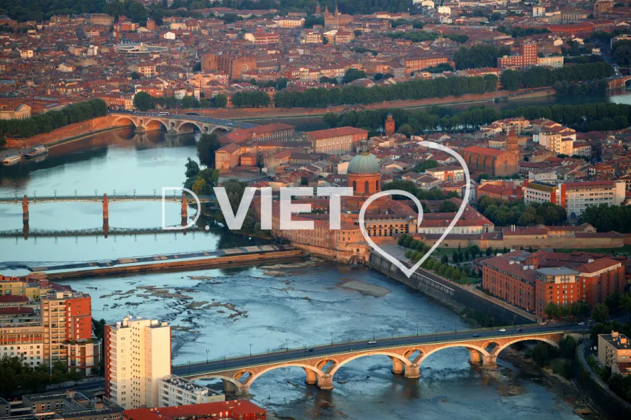 Photo TOULOUSE by VIET - Garonne