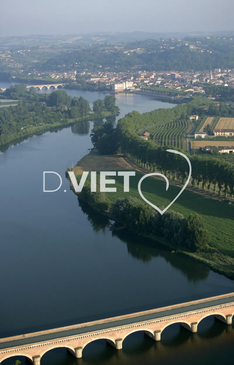 Photo TOULOUSE by VIET - 82 MOISSAC ©VIET 361.com