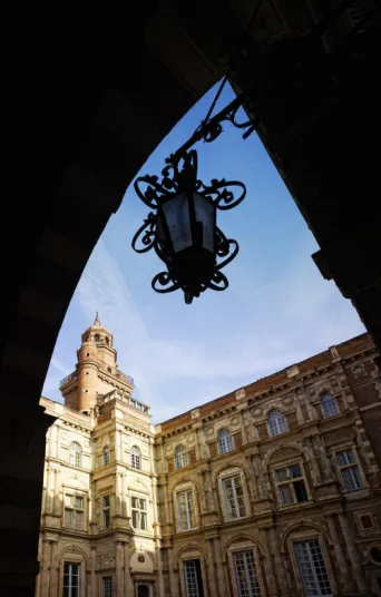 Photo TOULOUSE by VIET - H&ocirc;tel d'Ass&eacute;zat
