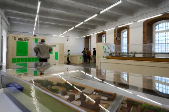 Photo TOULOUSE by VIET - Maquettes d'architecture et projets urbains (1960-2022)