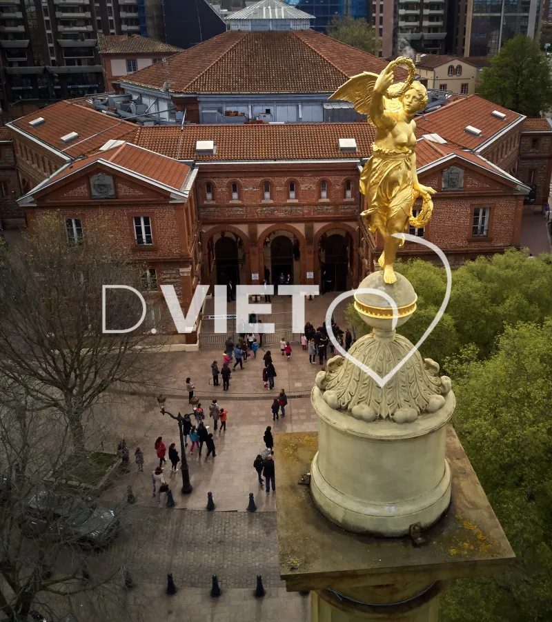 Photo TOULOUSE by VIET - halle aux grains