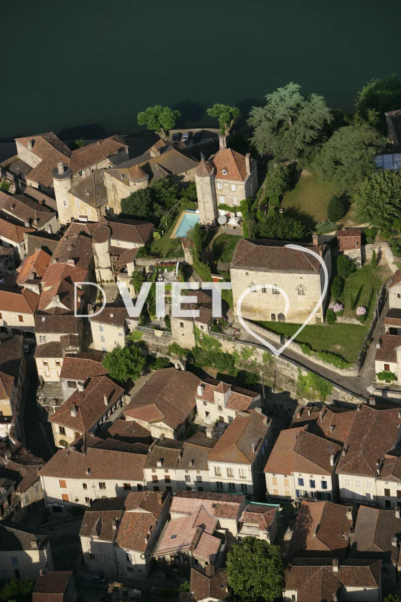 Photo TOULOUSE by VIET - 46 PUY L'EVEQUE N44°301101 E001°08320 ©VIET 361.com