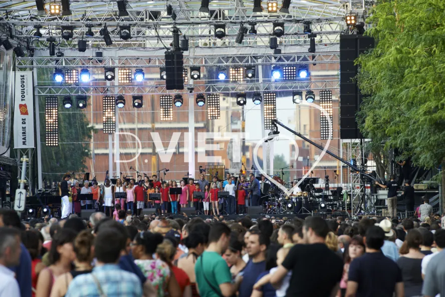 Photo TOULOUSE by VIET - 14 juillet 2013 allees Jean Jaures