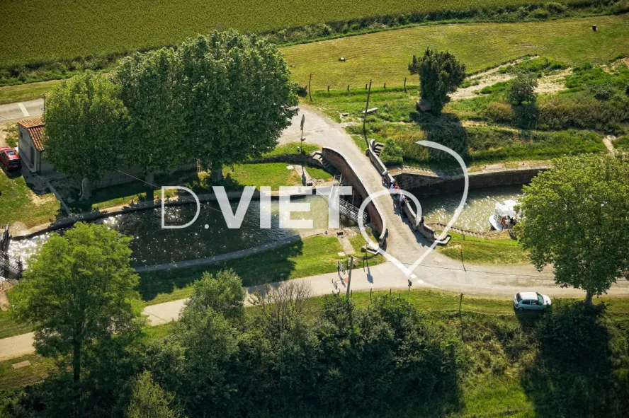 Photo TOULOUSE by VIET - Canal du Midi Ecluse du sanglier