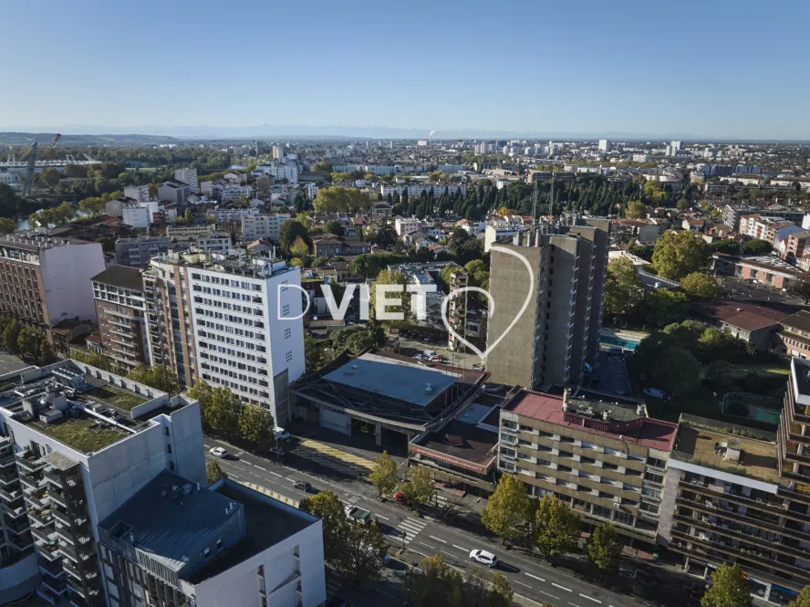 Photo TOULOUSE by VIET - CASERNE JACQUES VION