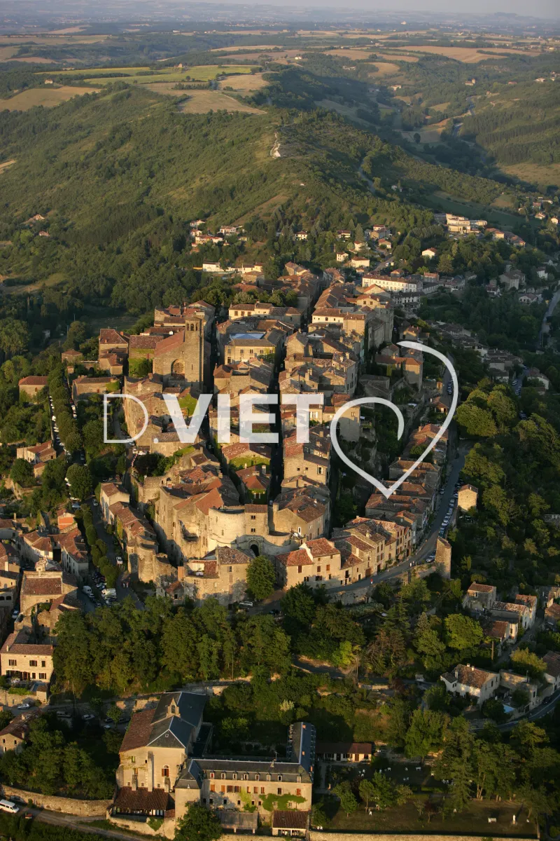 Photo TOULOUSE by VIET - 81CORDES N44°03451 E001°57082 ©VIET 361.com