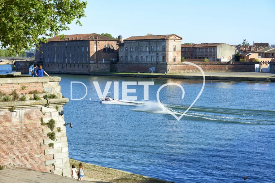 Photo TOULOUSE by VIET - PLACE ST PIERRE