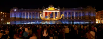 Photo TOULOUSE by VIET - Le Capitole rend hommage &agrave; la Garonne SKERTZO scenographe