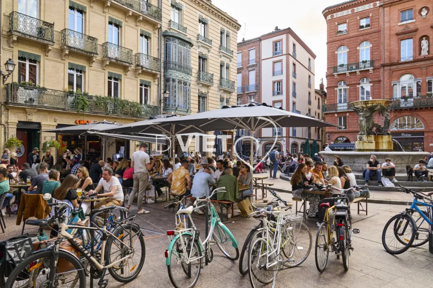 Photo TOULOUSE by VIET - Place de la trinité