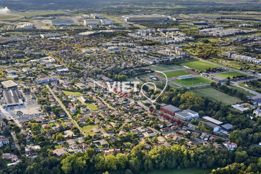 Photo TOULOUSE by VIET - BLAGNAC