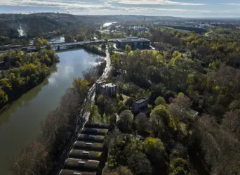 Photo TOULOUSE by VIET - Garonne chemin de la loge Casino Barri&egrave;re