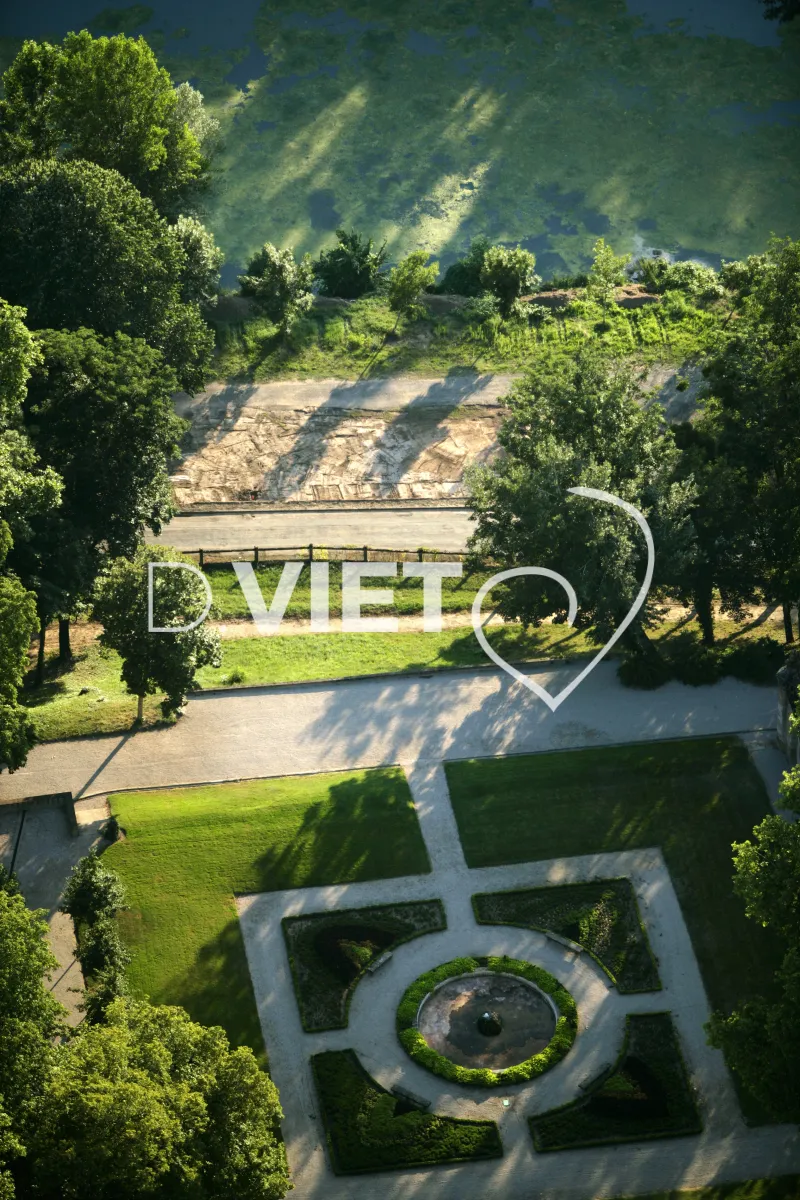 Photo TOULOUSE by VIET - 81 GAILLAC N43°53495 E001°53598 ©VIET 361.com