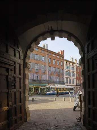 Photo TOULOUSE by VIET - H&ocirc;tel d'Ass&eacute;zat