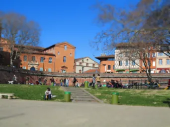 Photo TOULOUSE by VIET - Quais de la Daurade Place de la Daurade