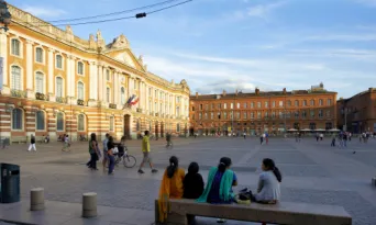 Photo TOULOUSE by VIET - Place du Capitole