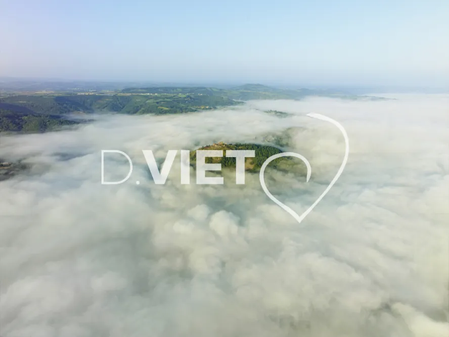 Photo TOULOUSE by VIET - chateau de Calmont d Olt