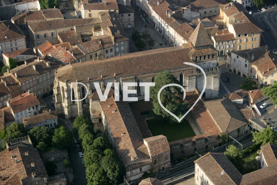 Photo TOULOUSE by VIET - 82 MOISSAC ©VIET 361.com