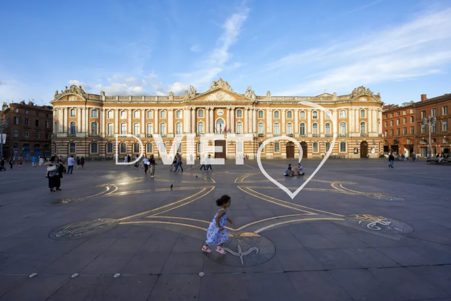 Photo TOULOUSE by VIET - Place du Capitole