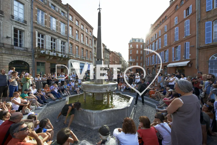Photo TOULOUSE by VIET - Place Saint Etienne
