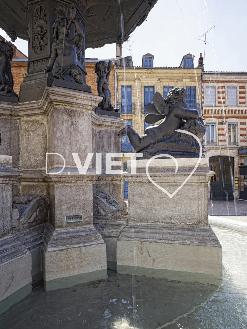 Photo TOULOUSE by VIET - La Fontaine Place Olivier