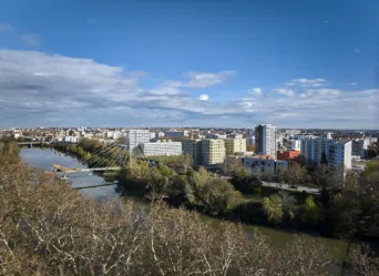 Photo TOULOUSE by VIET - Passerelle d'empalot et Garonne