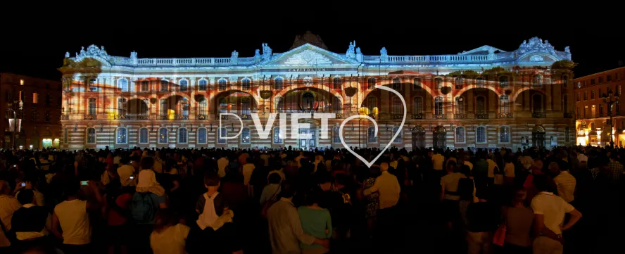 Photo TOULOUSE by VIET - Le Capitole rend hommage à la Garonne SKERTZO scenographe