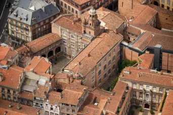 Photo TOULOUSE by VIET - H&ocirc;tel d'Ass&eacute;zat