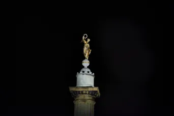 Photo TOULOUSE by VIET - la statue de la renomm&eacute;e