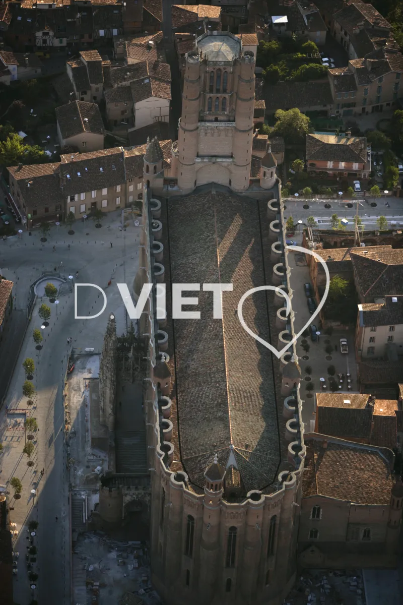 Photo TOULOUSE by VIET - 81ALBI N43°55434 E002°08277 ©VIET 361.com