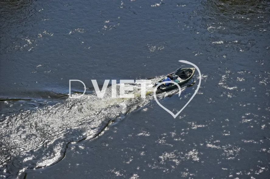 Photo TOULOUSE by VIET - Bateau pecheur