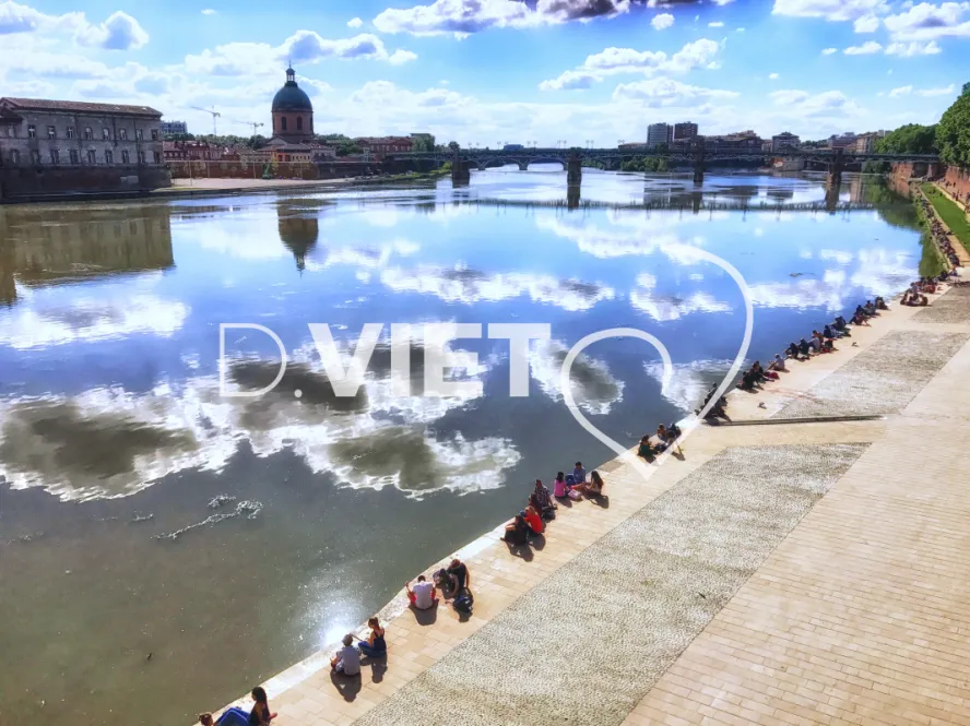 Photo TOULOUSE by VIET - Quai de la daurade