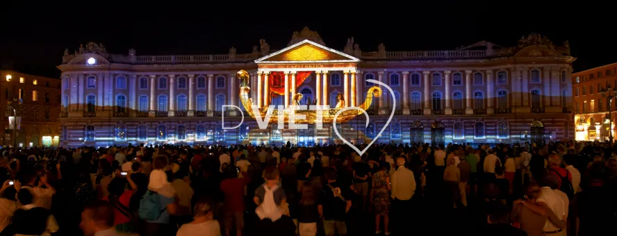 Photo TOULOUSE by VIET - Le Capitole rend hommage à la Garonne SKERTZO scenographe